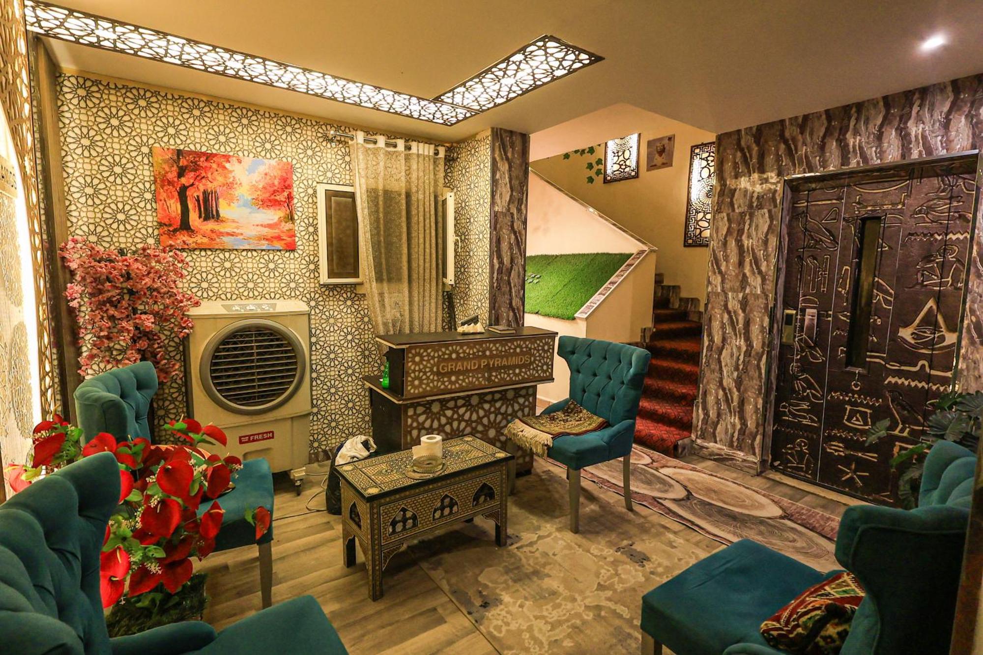 Grand Pyramids Inn Kafret el-Gabal Екстериор снимка